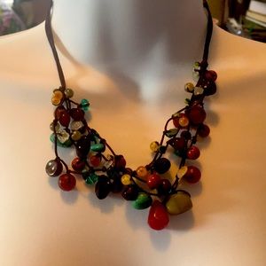 Adjustable length beaded necklace